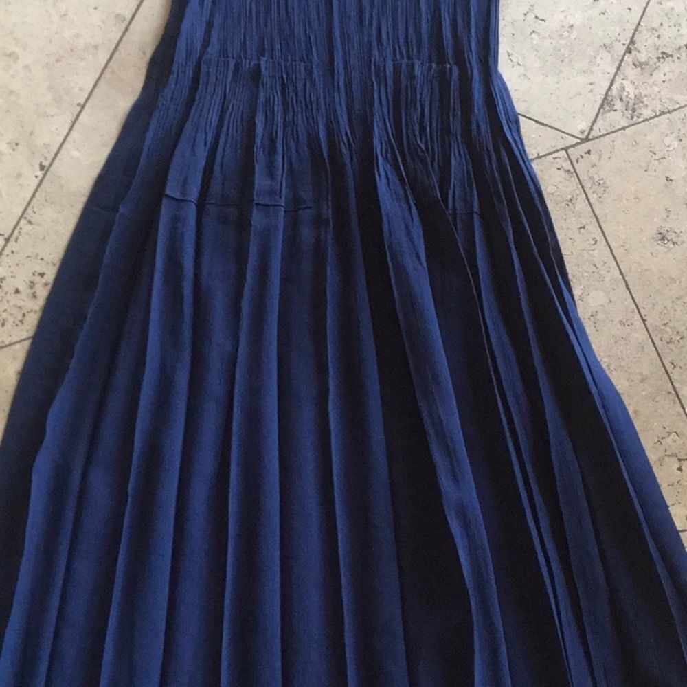 No Wrinkle Navy Blue Dress - Picture 3 of 13